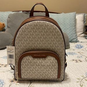 Michael Kors Jaycee Vanilla MD ZIP PKT BACKPACK